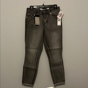 Seven7 Women’s Charcoal Gray Skinny Jeans